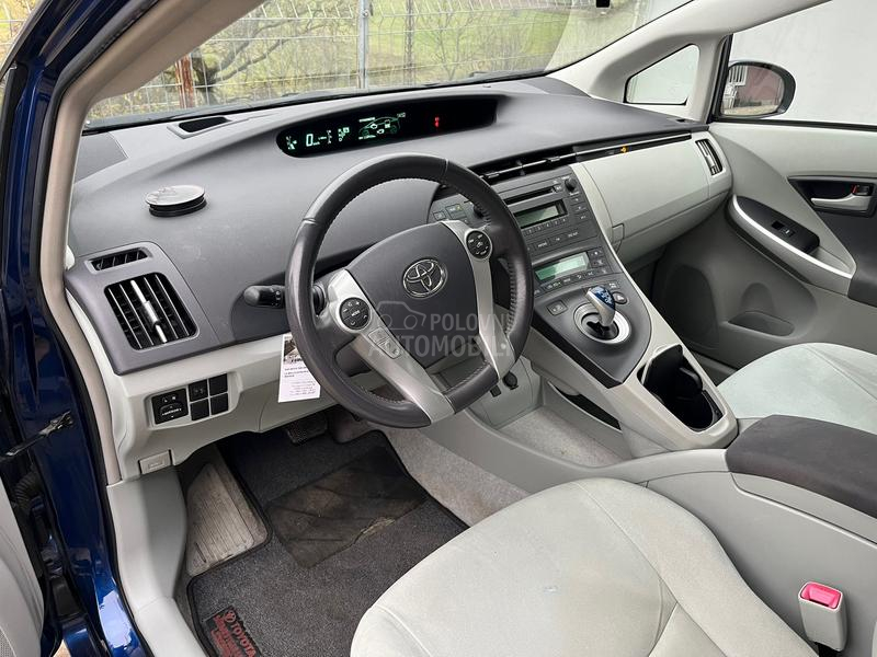 Toyota Prius Hybrid CH
