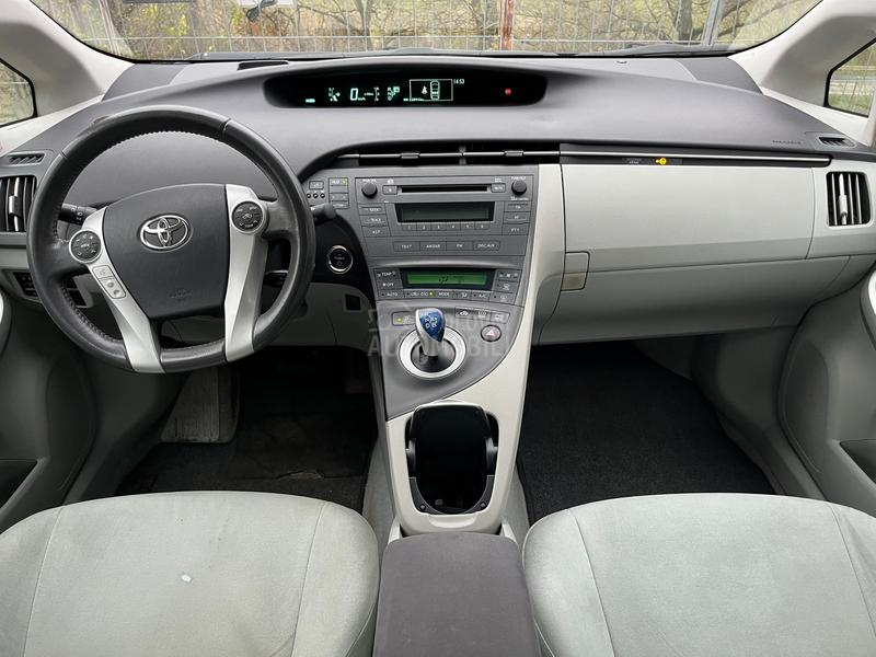 Toyota Prius Hybrid CH