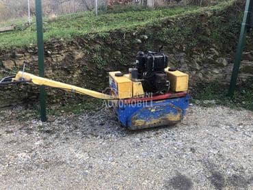 Valjak Dynapac kompletan