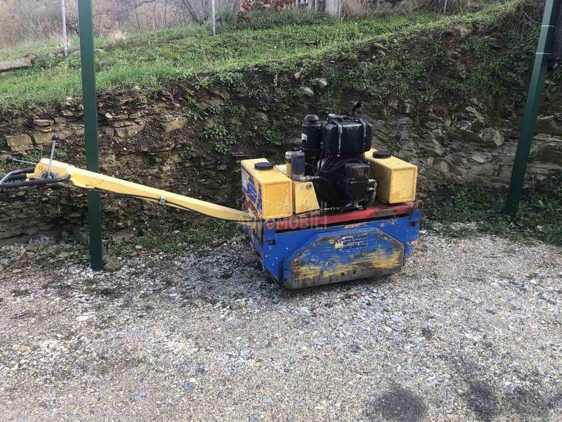 Valjak Dynapac kompletan