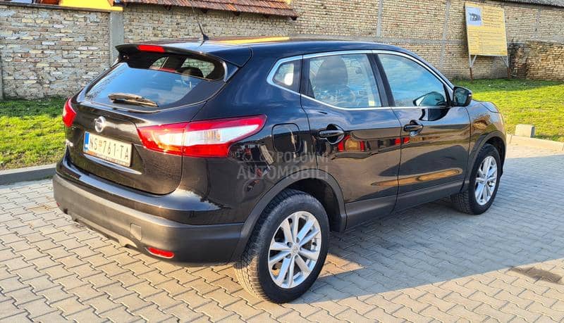 Nissan Qashqai  Nissan Qashqai