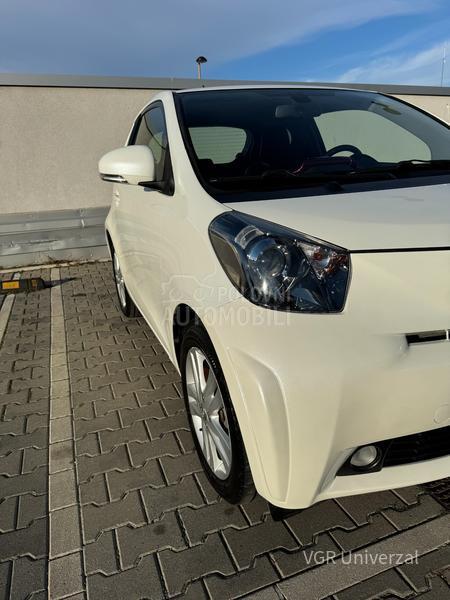 Toyota iQ 1.33i Matik JBL Toyota iQ 1.33i Matik JBL