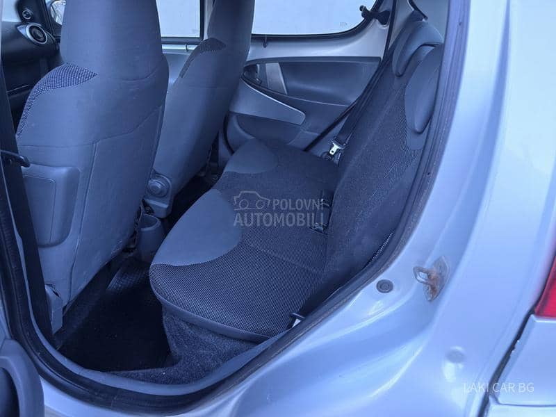 Peugeot 107 1.0b. 5 vra ta