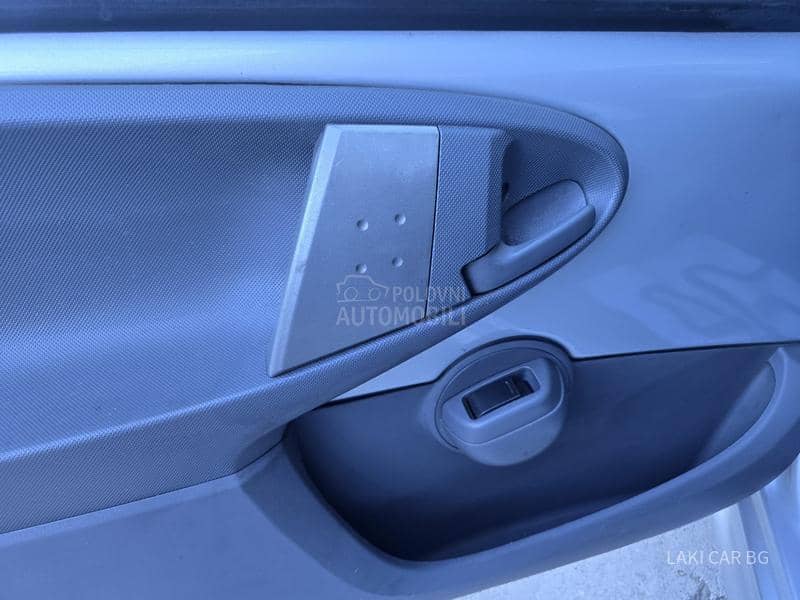 Peugeot 107 1.0b. 5 vra ta