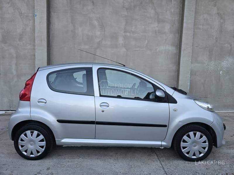 Peugeot 107 1.0b. 5 vra ta