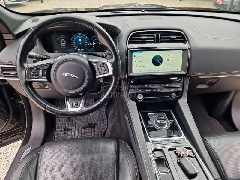 Jaguar F pace 