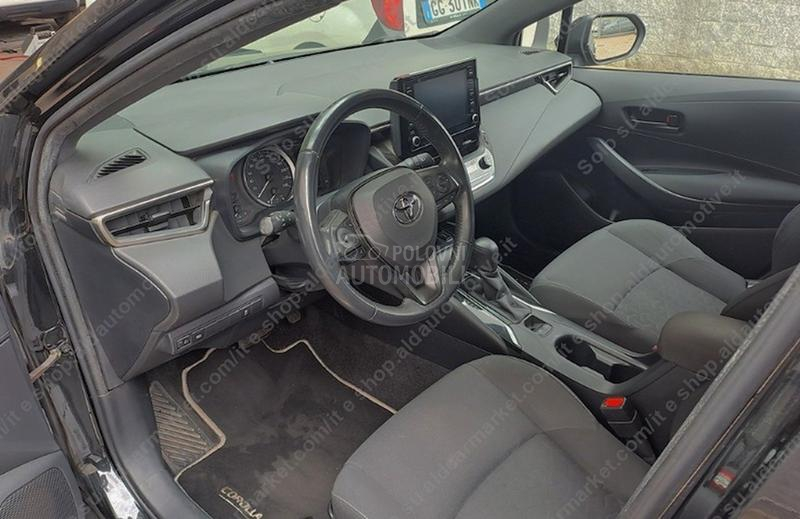 Toyota Corolla 1.8 Hybrid Aut Toyota Corolla 1.8 Hybrid Aut