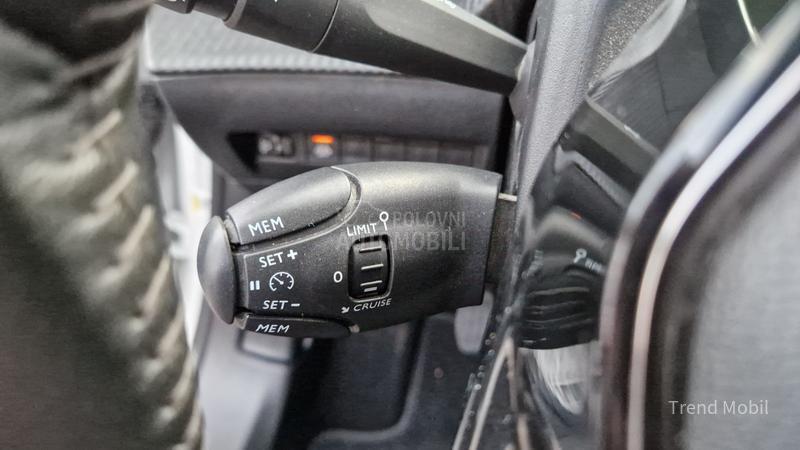 Peugeot 2008 1.5 hdi  Allure