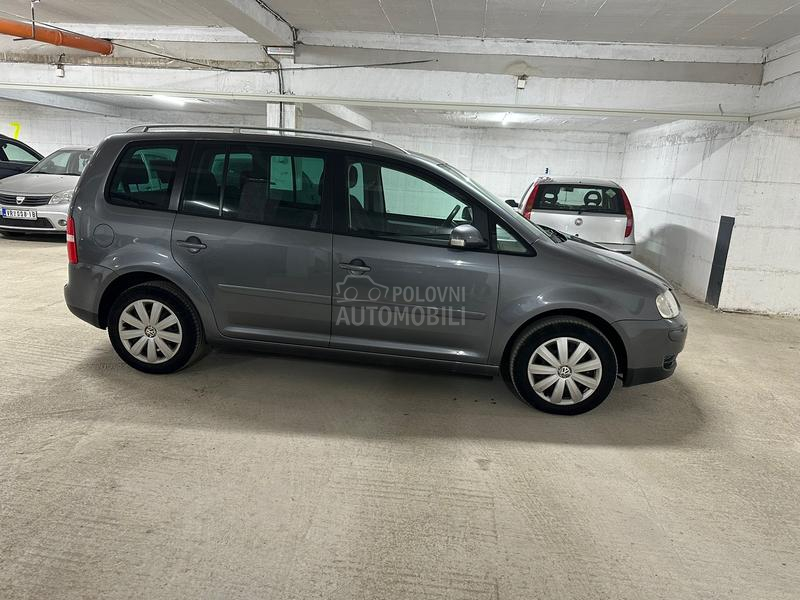 Volkswagen Touran 