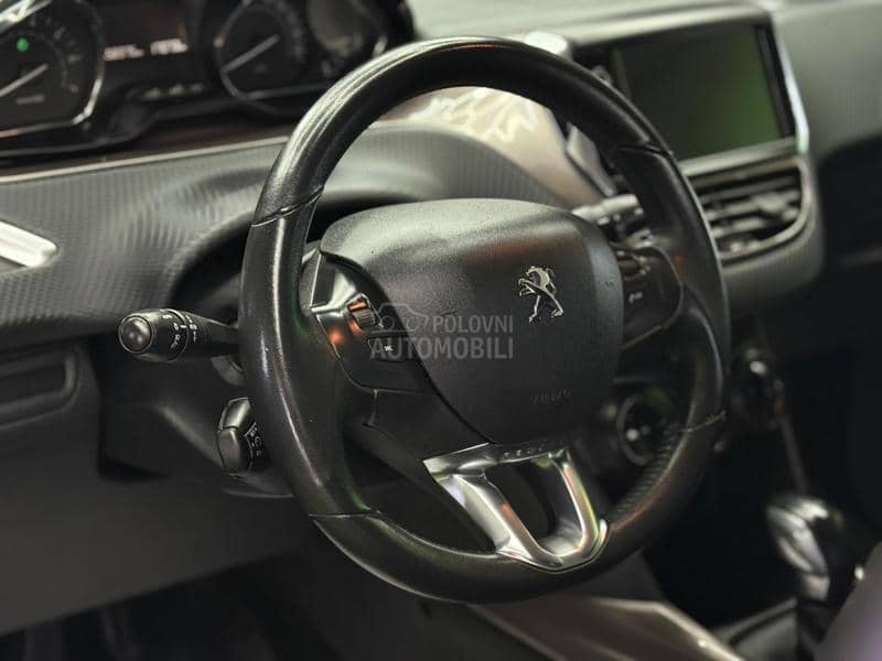 Peugeot 2008 1.2B/reg1str. 1 g0d Peugeot 2008 1.2B/reg1str. 1 g0d