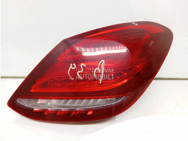 Stop svetlo desno za Mercedes Benz C 180, C 200, C 220 ... od 2014. do 2021. god.