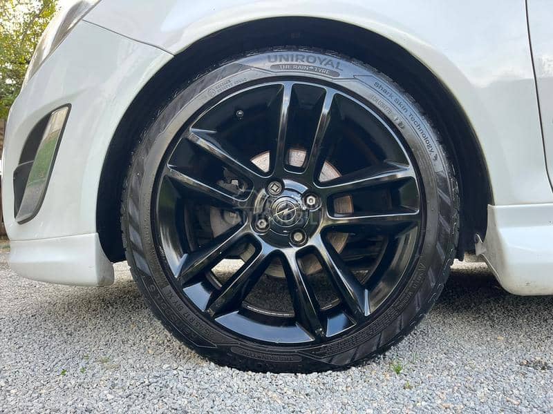 Opel Corsa D 1.3cdti / N.A.V.I Opel Corsa D 1.3cdti / N.A.V.I