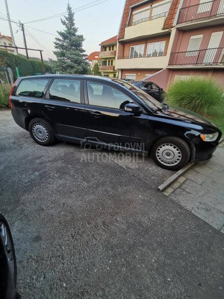 Volvo V50 
