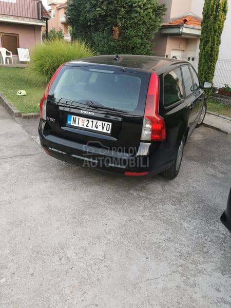 Volvo V50 