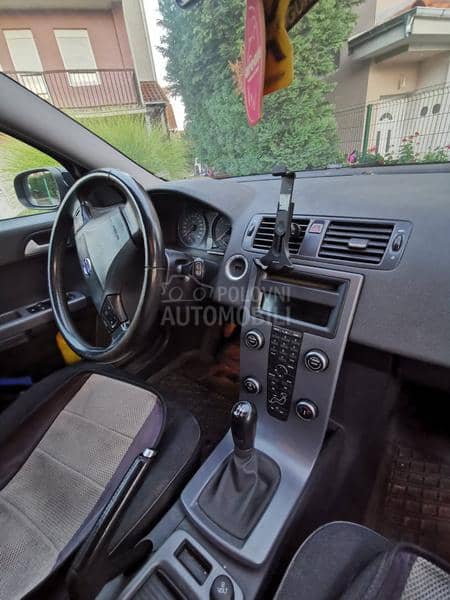 Volvo V50 