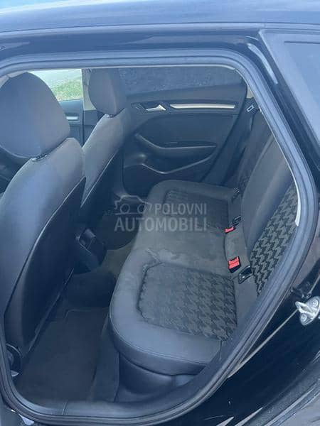 Kompletan auto u delovima