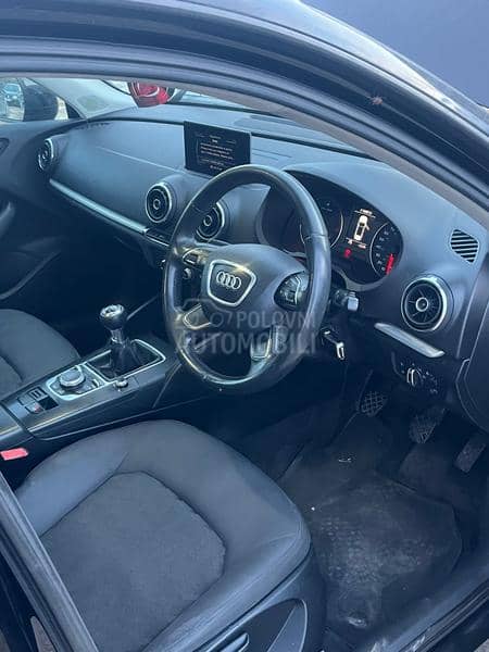 Kompletan auto u delovima