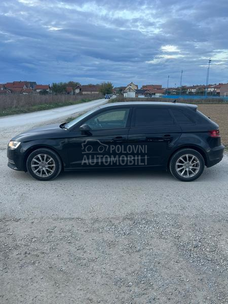 Kompletan auto u delovima