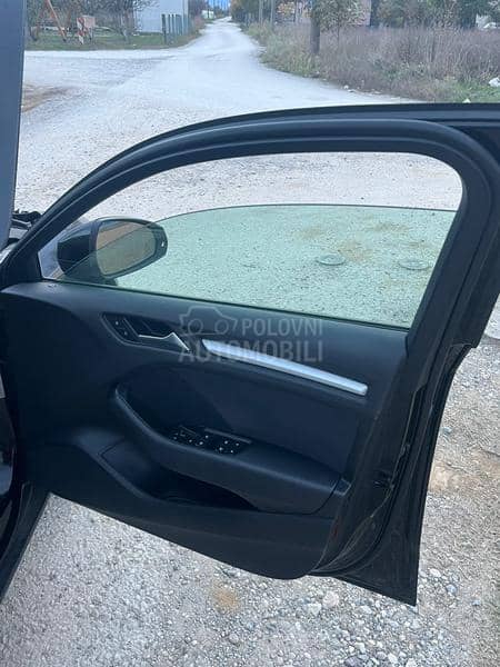 Kompletan auto u delovima