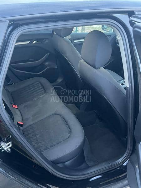 Kompletan auto u delovima