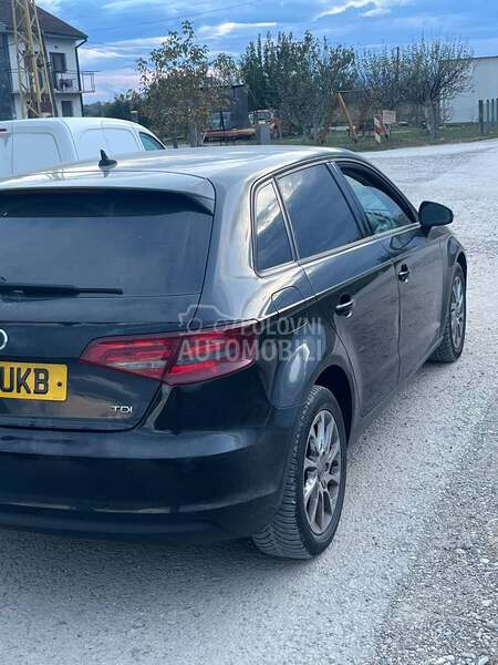 Kompletan auto u delovima