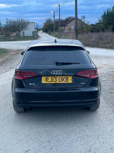 Kompletan auto u delovima