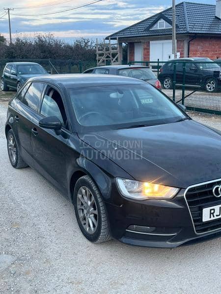 Kompletan auto u delovima