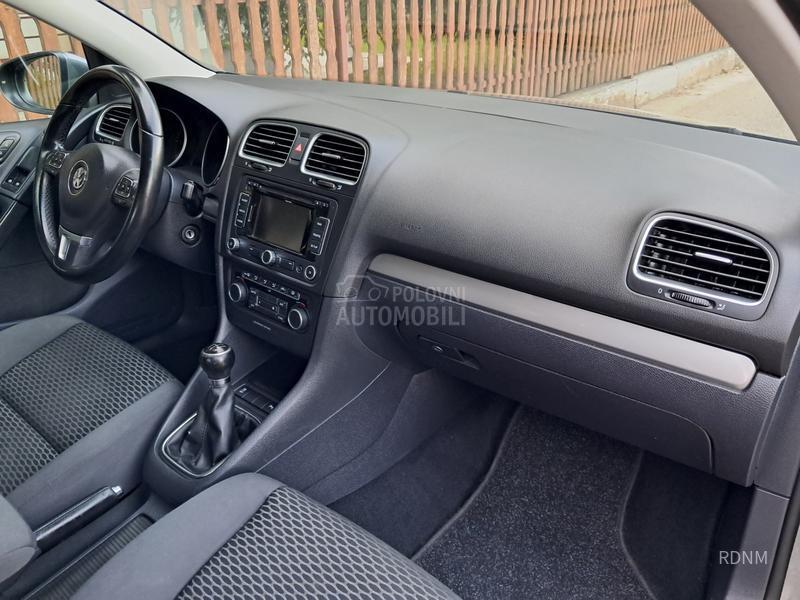 Volkswagen Golf 6 1.6 TDI/NAV
