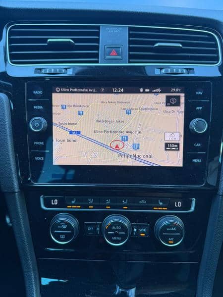 Volkswagen Golf 7 GOLF 7.5 R LINE