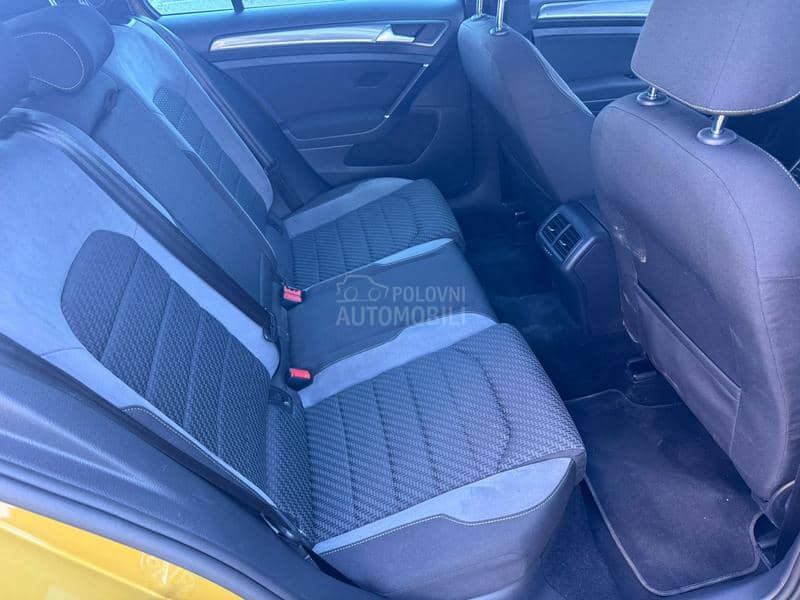 Volkswagen Golf 7 GOLF 7.5 R LINE