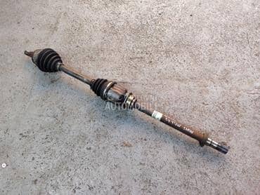 Desna poluosovina za Fiat Grande Punto