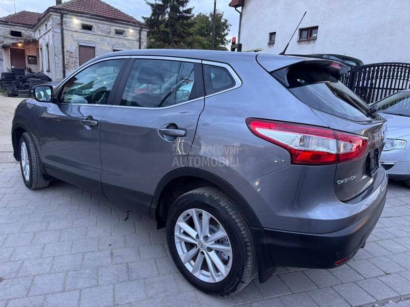 Nissan Qashqai 1.2 BEN ŠVAJ NOV