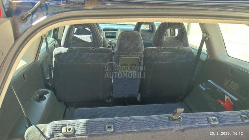 Honda Stream 2.0 V-tec
