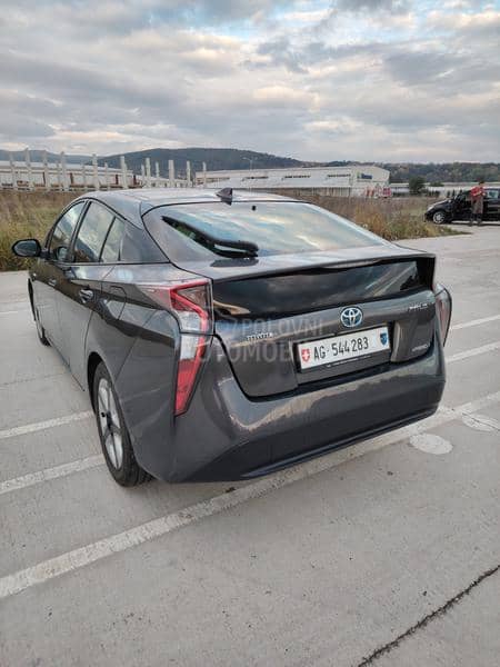 Toyota Prius C H