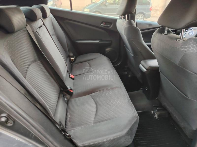 Toyota Prius C H