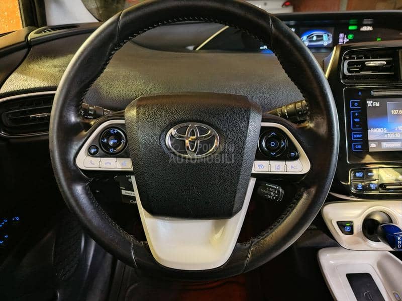 Toyota Prius C H