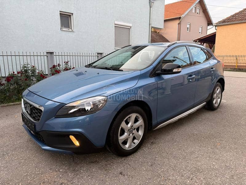 Volvo V40 1.6D CROSS NAV CH