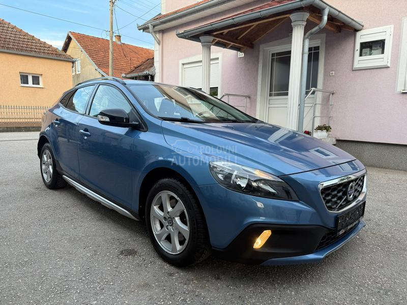 Volvo V40 1.6D CROSS NAV CH