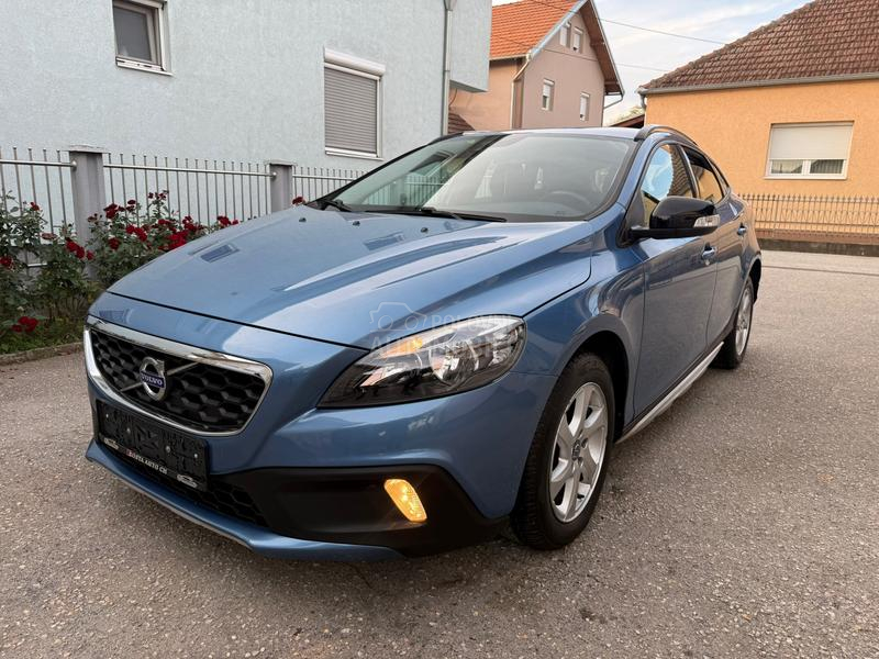 Volvo V40 1.6D CROSS NAV CH