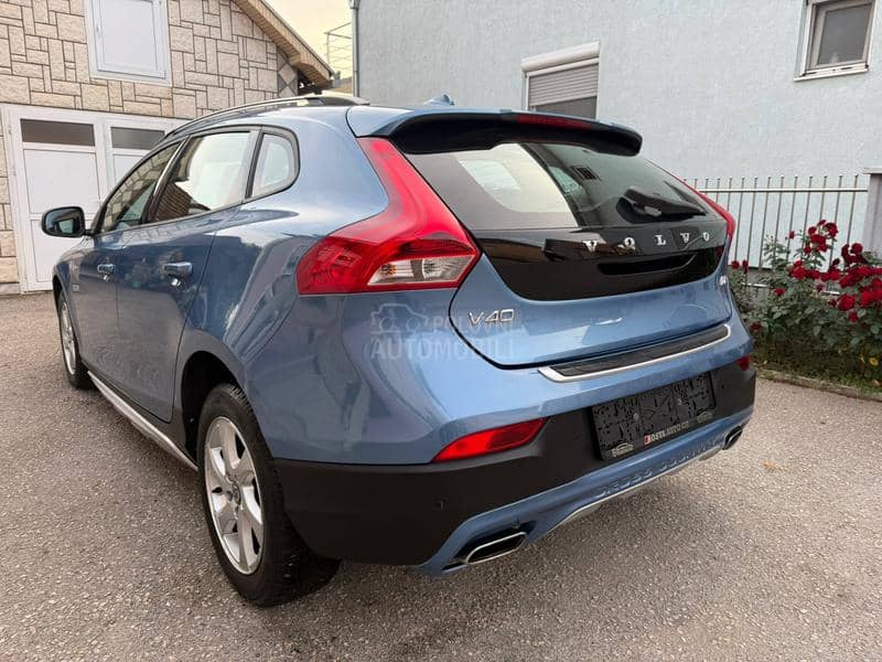 Volvo V40 1.6D CROSS NAV CH