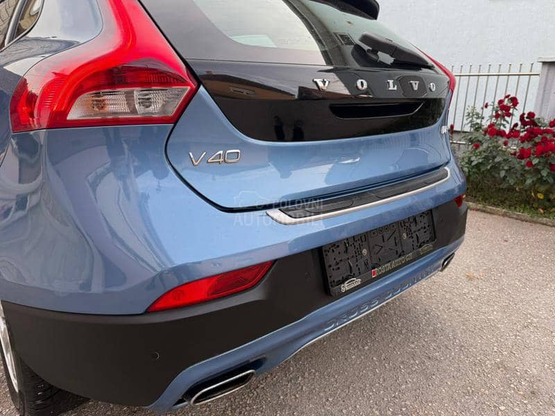 Volvo V40 1.6D CROSS NAV CH