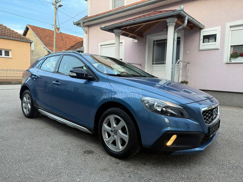 Volvo V40 1.6D CROSS NAV CH
