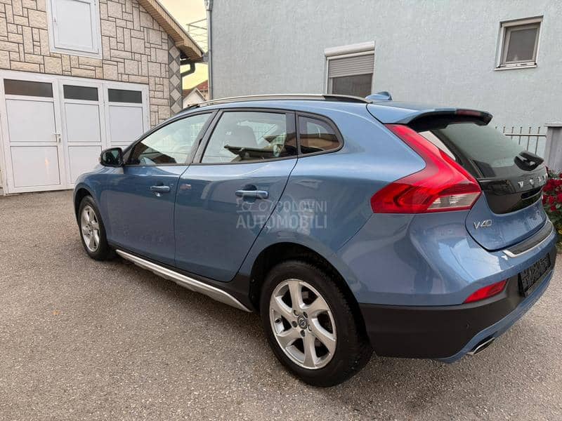Volvo V40 1.6D CROSS NAV CH