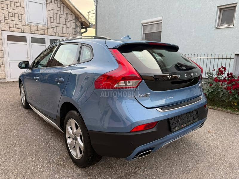 Volvo V40 1.6D CROSS NAV CH