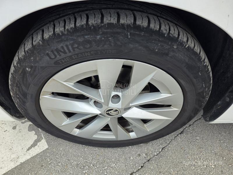 Škoda Octavia 2.0 TDI DSG STYLE