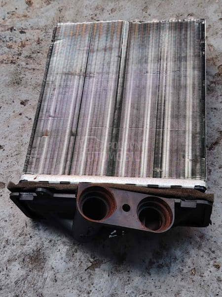 Hladnjak vode u kabini