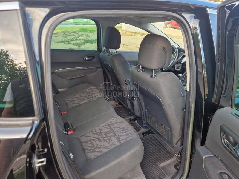 Peugeot 3008 2.0 HDI ALLURE