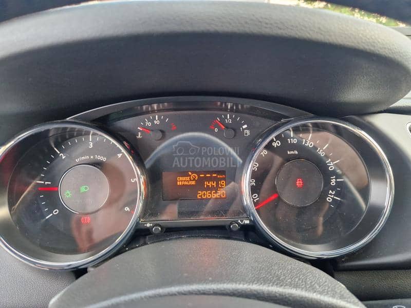 Peugeot 3008 2.0 HDI ALLURE