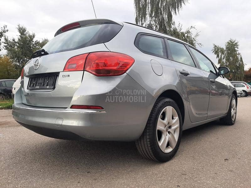 Opel Astra J 1,7 cdti / RESTYLING