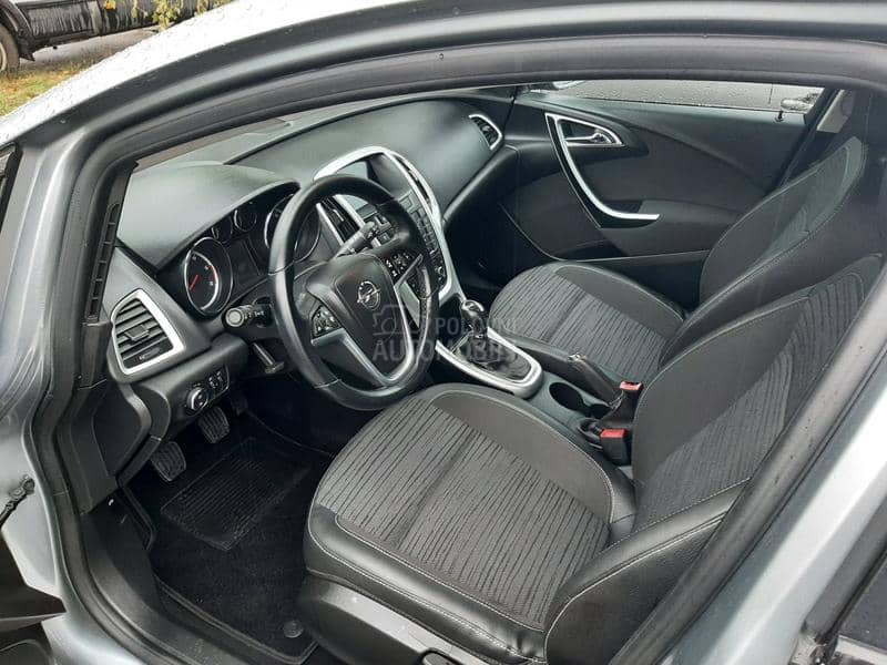 Opel Astra J 1,7 cdti / RESTYLING